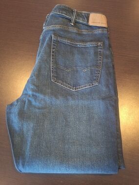American Eagle Outfitters Men's Dark Blue Slim Straight Jeans